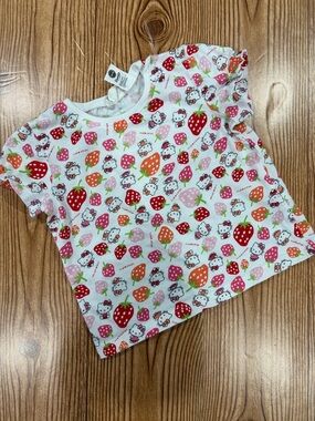 H&M Hello Kitty Strawberry Print Kids Tee T-Shirt Size 4-6 Months 100% Cotton